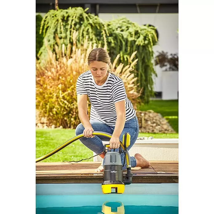Neptun Bomba para aguas residuales NSP-E 75 - 780 W, Capacidad de bombeo máx.: 15.700 l/h - Producto en uso