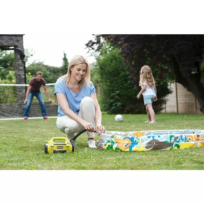 Ryobi ONE+ Akku-Kompressor R18I-0 - 18 V, Ohne Akku, Druck: 10,3 bar - Anwendungsbeispiel