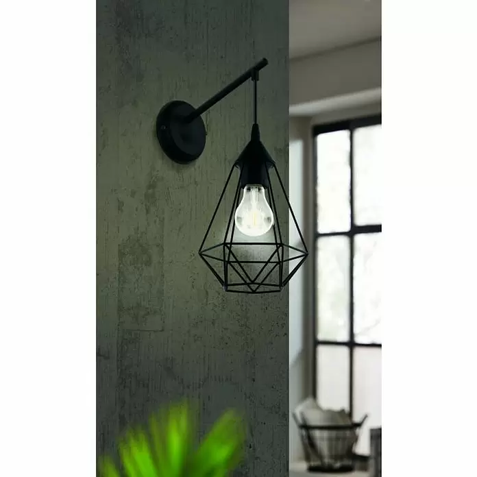 Eglo Tarbes Aplique de pared - 60 W, L x An x Al: 15,5 x 15,5 x 37,5 cm, E27 - Foto ambiente