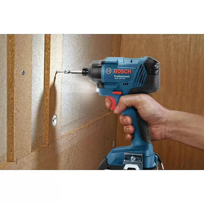 Bosch Professional Accu-slagmoersleutel GDR 18V-160 - 18 V, Excl. accu, Onbelast toerental: 0 tpm - 2.800 tpm, Kunststof koffer - Toepassingsvoorbeeld