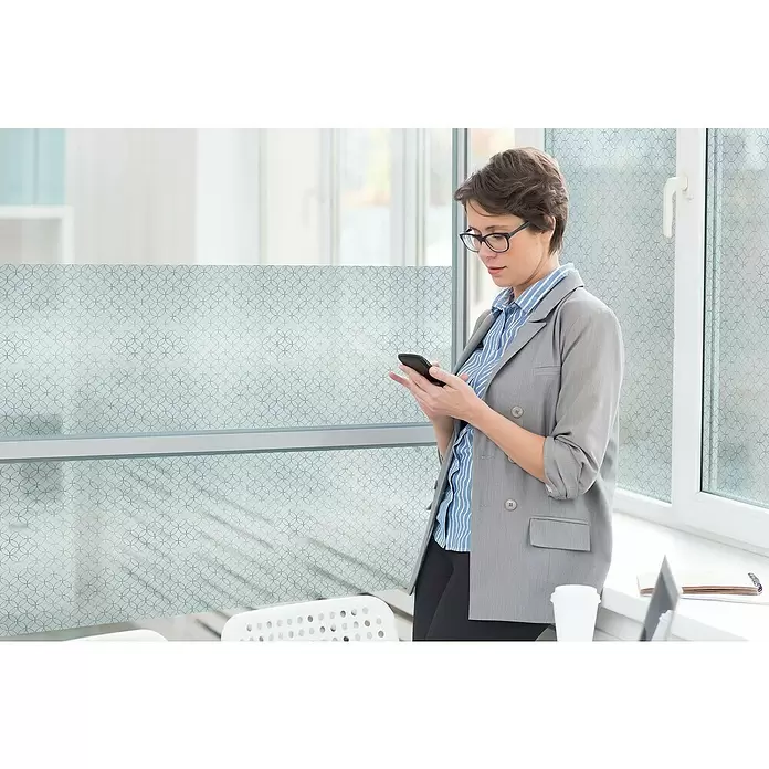 Lámina adhesiva al corte estático gofrado fix Rissani - Ancho: 92 cm - Foto ambiente