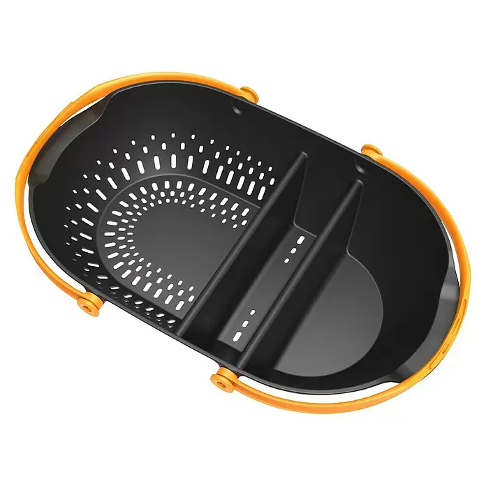 Fiskars Plus Gartenkorb - Kunststoff, Schwarz/Orange - Diagonale Ansicht