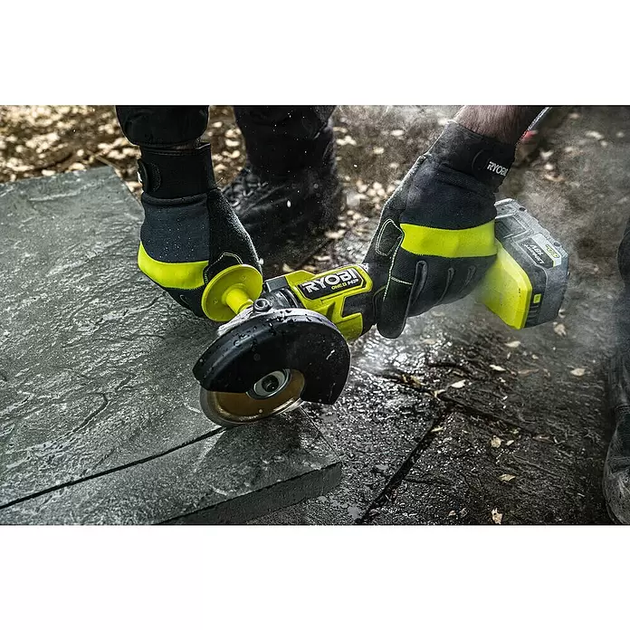 Ryobi ONE+HP Amoladora angular de batería RAG18X-0 - 18 V, Sin batería, Diámetro disco: 125 mm - Producto en uso