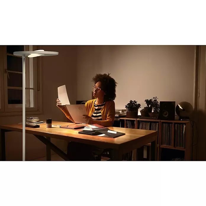 Ledvance SUN@Home LED-Stehleuchte Panan - 36 W, Höhe: 180 cm, Weiß, Kaltweiß - Anwendungsbeispiel