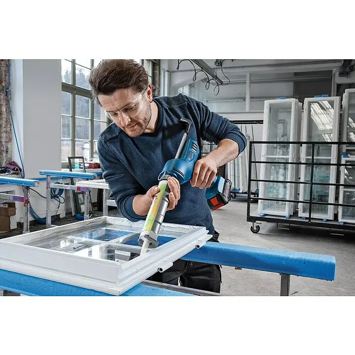 Bosch Professional Akku-Kartuschenpresse GCG 18V-310 - 18 V, Ohne Akku, Betriebsdruck: 3,5 kN - Anwendungsbeispiel