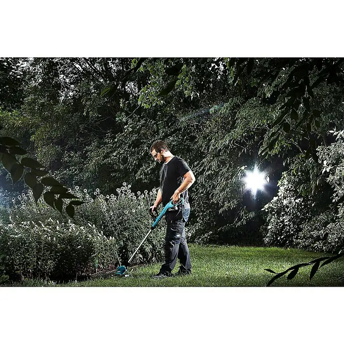 Makita Akku-Rasentrimmer DUR181RF - 18 V, Li-Ionen, 1 Akku, Schnittbreite: 26 cm - Anwendungsbeispiel
