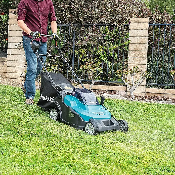 Makita Akumulatorska kosilica DLM432Z - 36 V, Bez akumulatora, Širina reza: 43 cm - Proizvod u upotrebi