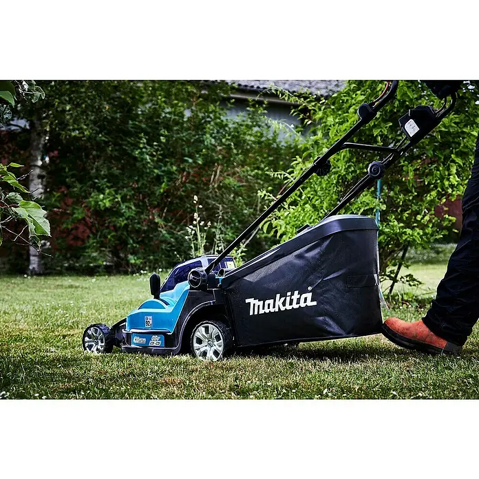 Makita Akku-Rasenmäher DLM432Z - 36 V, Ohne Akku, Schnittbreite: 43 cm - Anwendungsbeispiel