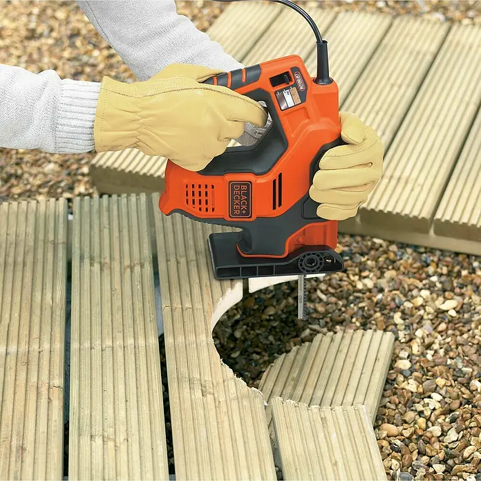 Black+Decker Reciprozaag Scorpion - 500 W, Slaglengte: 23 mm - Toepassingsvoorbeeld