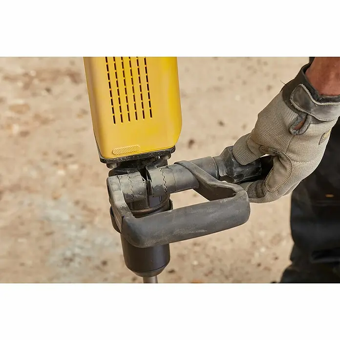Stanley FatMax Martillo demoledor SFMEH230K-QS - 1.600 W, Energía de percusión: 15 J, Número de impactos: 900 /min - 1.890 /min - Producto en uso