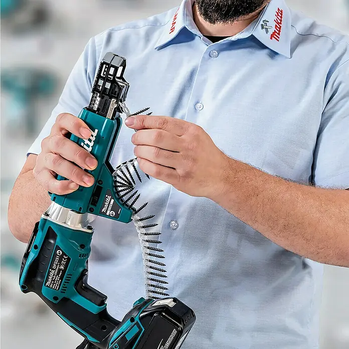 Bosch Akku-Trockenbauschrauber DFS452Z - 18 V, Li-Ionen, Leerlaufdrehzahl: 4.000 U/min - Anwendungsbeispiel