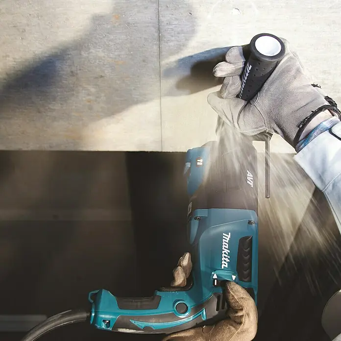 Makita Kombihammer HR2631FT13 - 800 W, Einzelschlagstärke: 2,4 J, Leerlaufdrehzahl: 0 U/min - 1.200 U/min - Anwendungsbeispiel