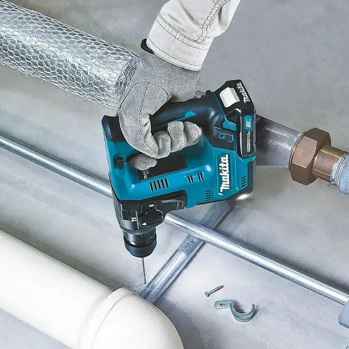 Makita Akku-Bohrhammer HR140DZ - 12 V, Ohne Akku, Leerlaufdrehzahl: 0 U/min - 850 U/min, Einzelschlagstärke: 1 J - Anwendungsbeispiel