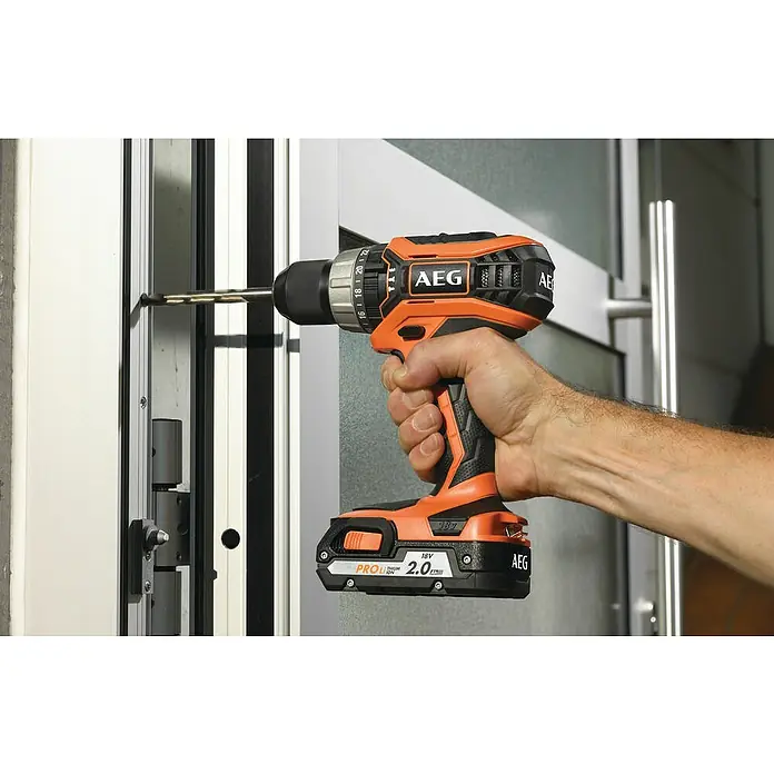 AEG Powertools Maschinen-Set 2-Tool Combo-Kit - 18 V, 2 Akkus, 5 -tlg. - Anwendungsbeispiel