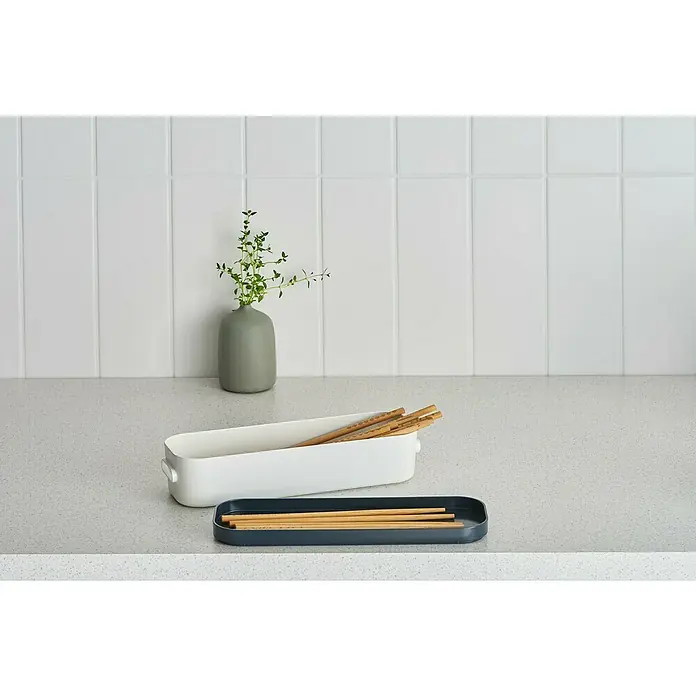SmartStore Deckel Compact - L x B x H: 28,9 x 9,8 x 1,9 cm, Kunststoff, Schwarz - Stimmungsaufnahme