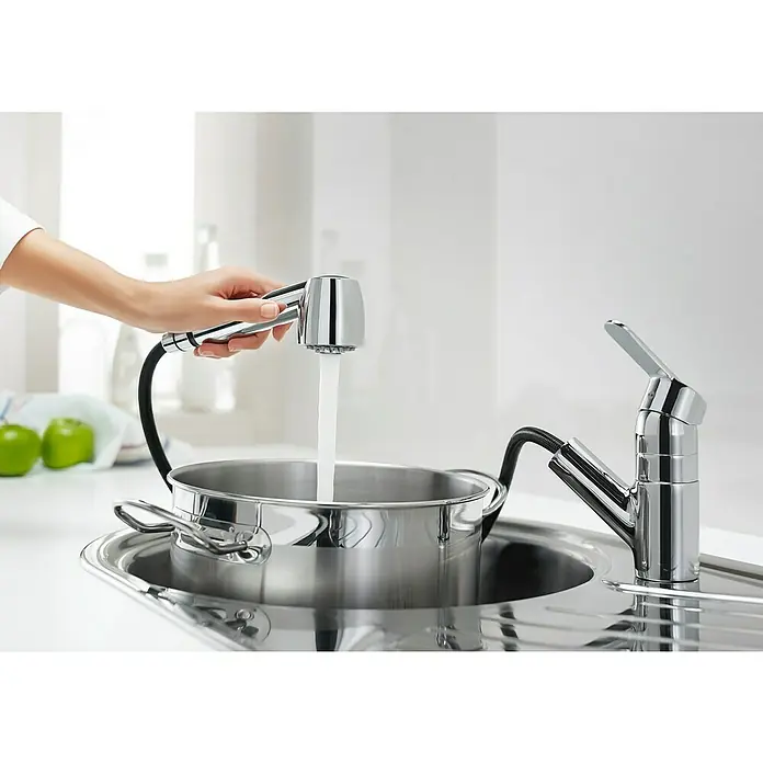 Roca Mitos Grifo de cocina - Cromo, Brillante, Grifo extraíble - Producto en uso