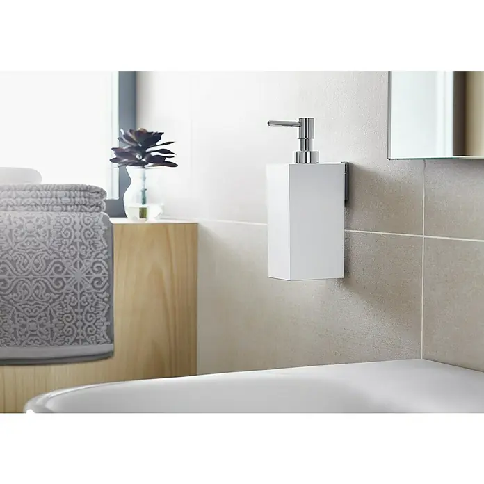 Roca Rubik Dispensador de jabón - Blanco/Cromado - Foto ambiente