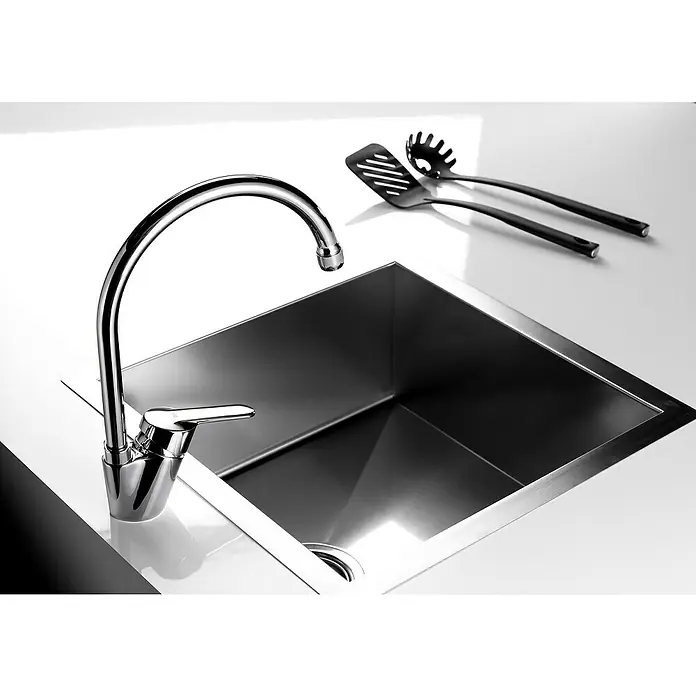 Roca Grifo de cocina monomando Mitos - Cromo, Brillante, Caño giratorio - Foto ambiente