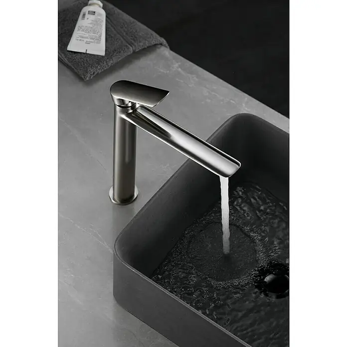 Imex Ural Grifo de lavabo alto - Níquel - Foto ambiente