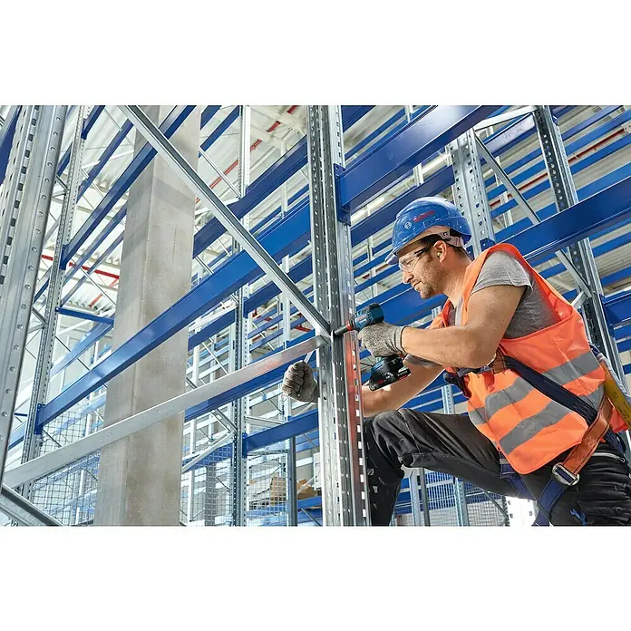 Bosch Professional Akku-Drehschlagschrauber GDX 18V-200 - 18 V, Ohne Akku, Leerlaufdrehzahl: 0 U/min - 3.400 U/min, Kunststoffkoffer - Anwendungsbeispiel
