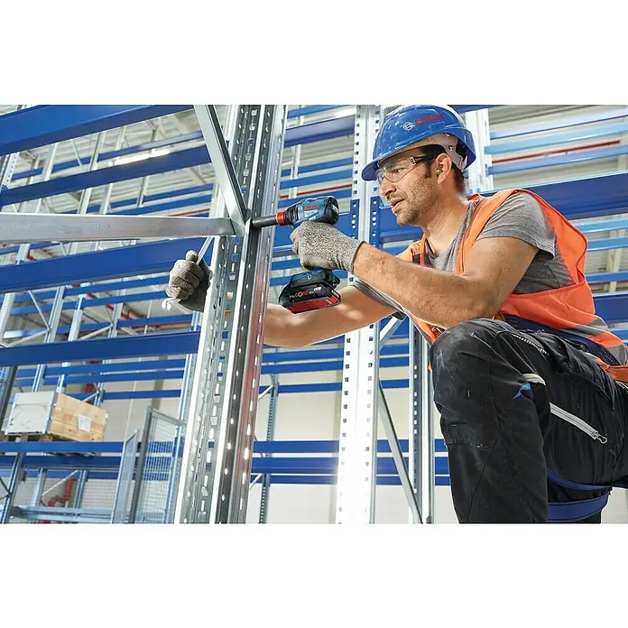 Bosch Professional Akku-Drehschlagschrauber GDX 18V-210 C - 18 V, Ohne Akku, Leerlaufdrehzahl: 0 U/min - 3.400 U/min, Mit Bluetooth-Modul - Anwendungsbeispiel