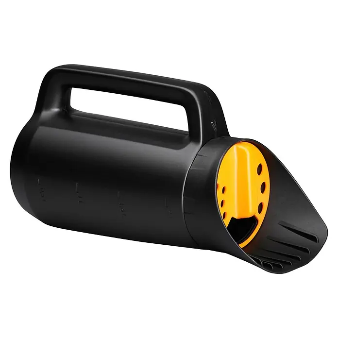 Fiskars Solid Handstreuer - 2 l - Diagonale Ansicht