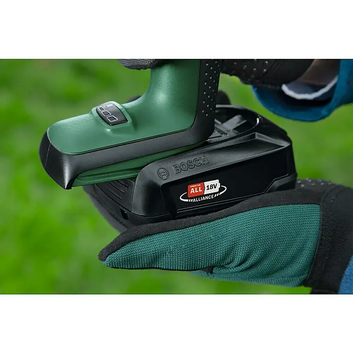 Bosch 18 V Power for All Gartensäge Keo - 18 V, Li-Ionen, 1 Akku - Anwendungsbeispiel