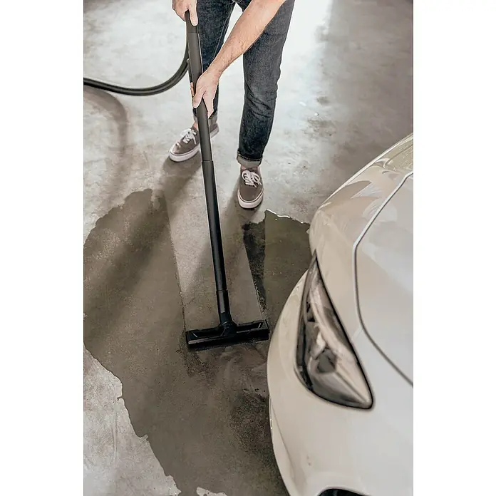 Kärcher Usisivač za mokro i suho usisavanje WD 3 S V-17/4/20 - 1.000 W, Zapremina spremnika: 17 l - Proizvod u upotrebi