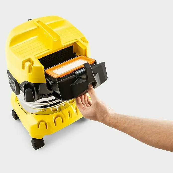 Kärcher Usisivač za mokro i suho usisavanje WD 4 S V-20/5/22 - 1.000 W, 20 l - Proizvod u upotrebi
