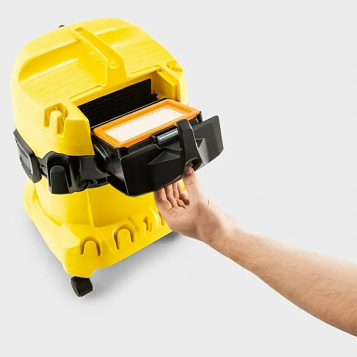Kärcher Usisivač za mokro i suho usisavanje WD 4 V-20/5/22 - 1.000 W, 20 l - Proizvod u upotrebi
