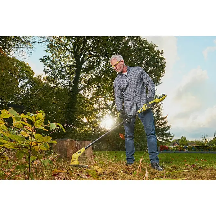 Ryobi Accu Grastrimmer RY36LT33A-0 - 36 V, Li-ion, Excl. accu, Snijbreedte: 28 cm - 33 cm - Toepassingsvoorbeeld