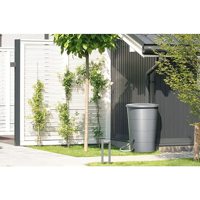 Regentonne Smooth - 160 l, Hellgrau - Stimmungsaufnahme