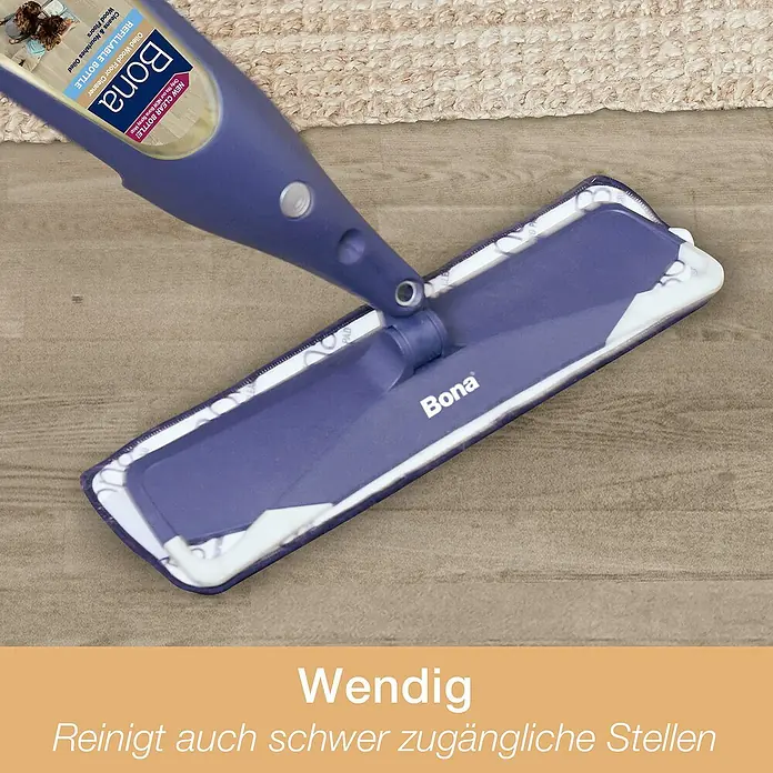 Bona Spray Mop für geölte Holzfußböden - 1 x Spray Mop, 1 x nachfüllbare Kartusche mit 850 ml Reinigungsmittel, 1 x Microfaser-Reinigungspad - Anwendungsbeispiel