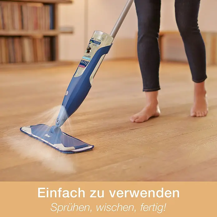 Bona Spray Mop für geölte Holzfußböden - 1 x Spray Mop, 1 x nachfüllbare Kartusche mit 850 ml Reinigungsmittel, 1 x Microfaser-Reinigungspad - Anwendungsbeispiel