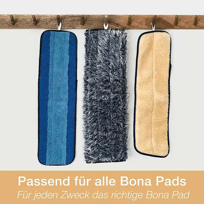 Bona Spray Mop für geölte Holzfußböden - 1 x Spray Mop, 1 x nachfüllbare Kartusche mit 850 ml Reinigungsmittel, 1 x Microfaser-Reinigungspad - Anwendungsbeispiel