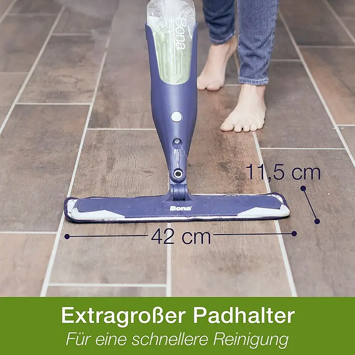 Bona Spray Mop für Fliesen- und Laminatböden - Mikrofaser, 1 x Bona Spray Mop, 1 x Bona Spray Mop Refiller (Kartusche), 1 x Bona Mikrofaser-Reinigungspad - Anwendungsbeispiel