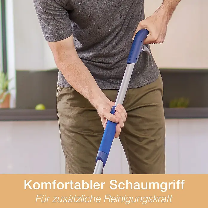 Bona Spray Mop für geölte Holzfußböden - 1 x Spray Mop, 1 x nachfüllbare Kartusche mit 850 ml Reinigungsmittel, 1 x Microfaser-Reinigungspad - Anwendungsbeispiel