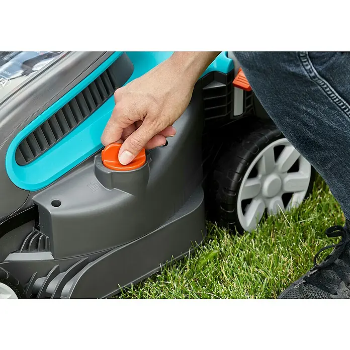 Gardena Akku-Rasenmäher PowerMax 32/36V P4A - 18 V, Ohne Akku, Schnittbreite: 32 cm - Anwendungsbeispiel