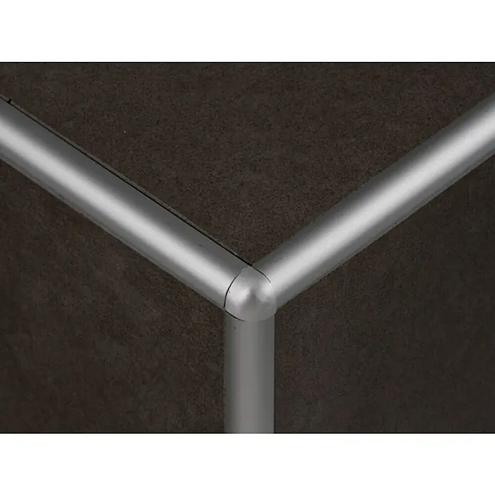 Cantonera ECO 171 A - 2,5 m x 10 mm x 10 mm, Plateado, Mate - Primer plano