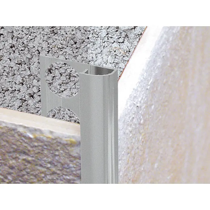 Cantonera ECO 171 A - 2,5 m x 10 mm x 10 mm, Plateado, Mate - Primer plano