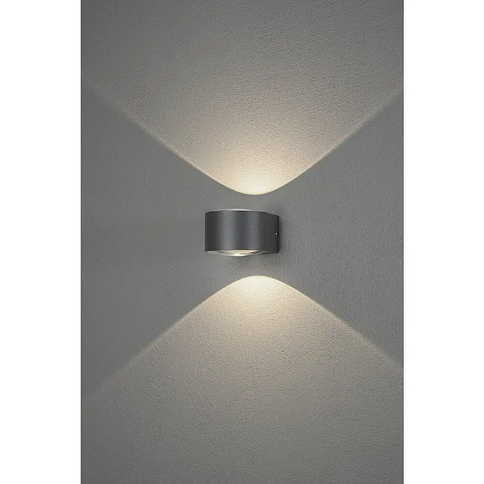 Konstsmide Led-wandlamp voor buiten Gela - 12 W, 15,5 x 11 x 6,5 cm, IP54 - Sfeeropname