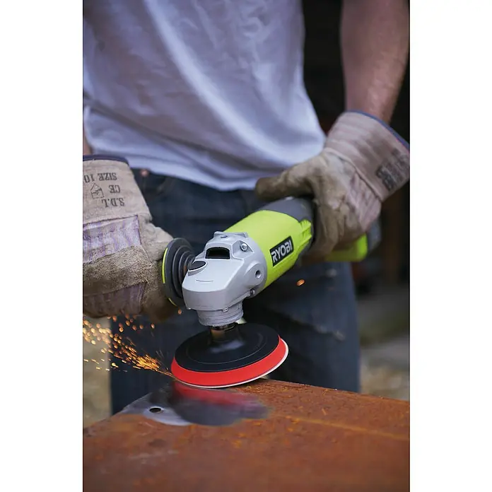 Ryobi ONE+ Maschinen-Set R18CK4E-242S - 8 -tlg., 2 Akkus - Anwendungsbeispiel