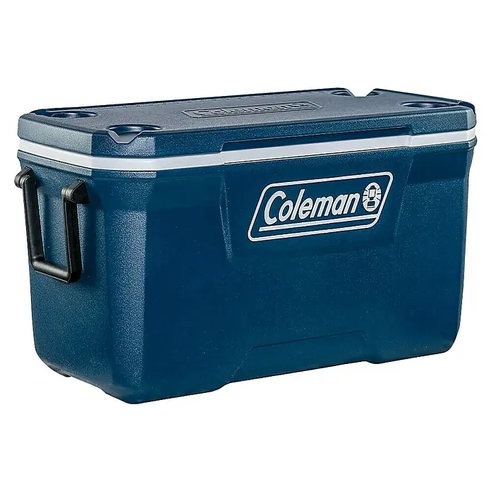 Coleman Kühlbox 70QT Xtreme™ - L x B x H: 79 x 41 x 44 cm, Volumen: 66 l, Blau - Diagonale Ansicht