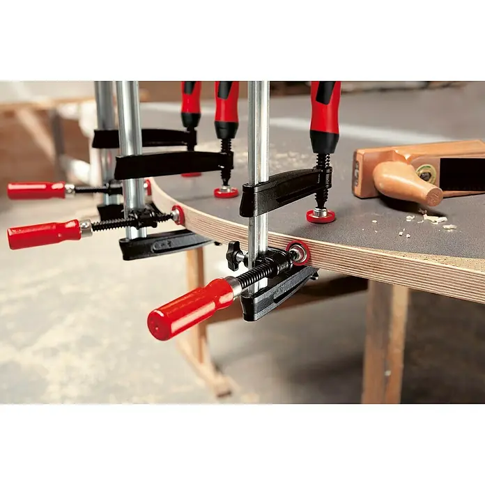Bessey Kantenzwinge KT 5-1 CP - Geeignet für: Schienendicke max. 13 mm - Anwendungsbeispiel