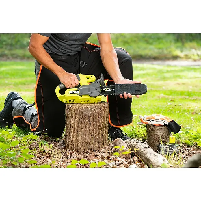 Ryobi ONE+ Akumulatorska lančana pila RY18CS20A-0 - 18 V, Litij-ionska, Bez akumulatora, Dužina mača: 20 cm - Proizvod u upotrebi