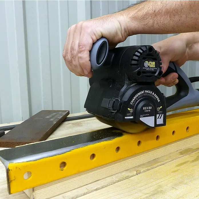 Fartools Multischleifer Renovator REX 80 Compact - 420 W, Drehzahl: 1.000 U/min - 3.200 U/min - Anwendungsbeispiel