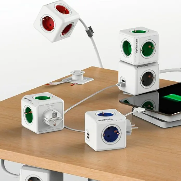 Ladrón Power Cube - Blanco, 16 A, 240 W - Producto en uso