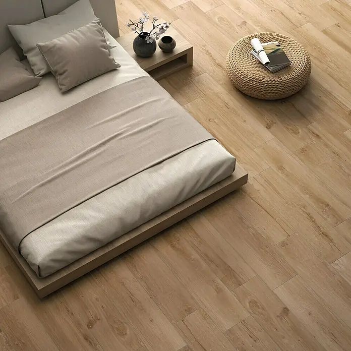 Pavimento porcelánico Confort - 25 x 100 cm, Cerezo, Estilo madera - Foto ambiente