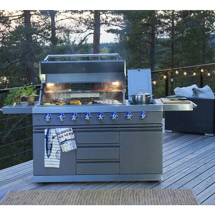 Buschbeck Outdoorküche Bristol - L x B x H: 214,8 x 64,5 x 119 cm, Edelstahl, Hauptgrillfläche: 96 x 45,5 cm, Anzahl Brenner: 8 - Stimmungsaufnahme