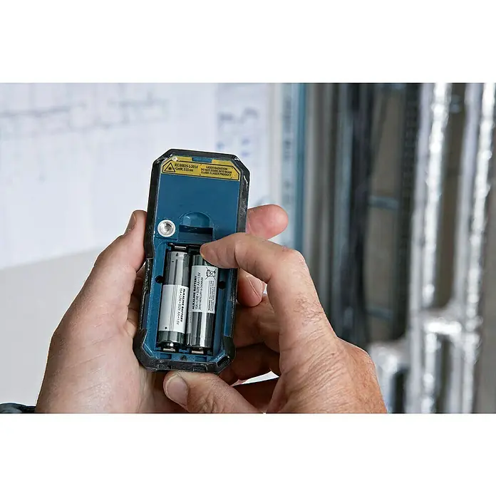 Bosch Professional Laserentfernungsmesser GLM 50-25 G - Messbereich: 0,05 - 50 m - Anwendungsbeispiel